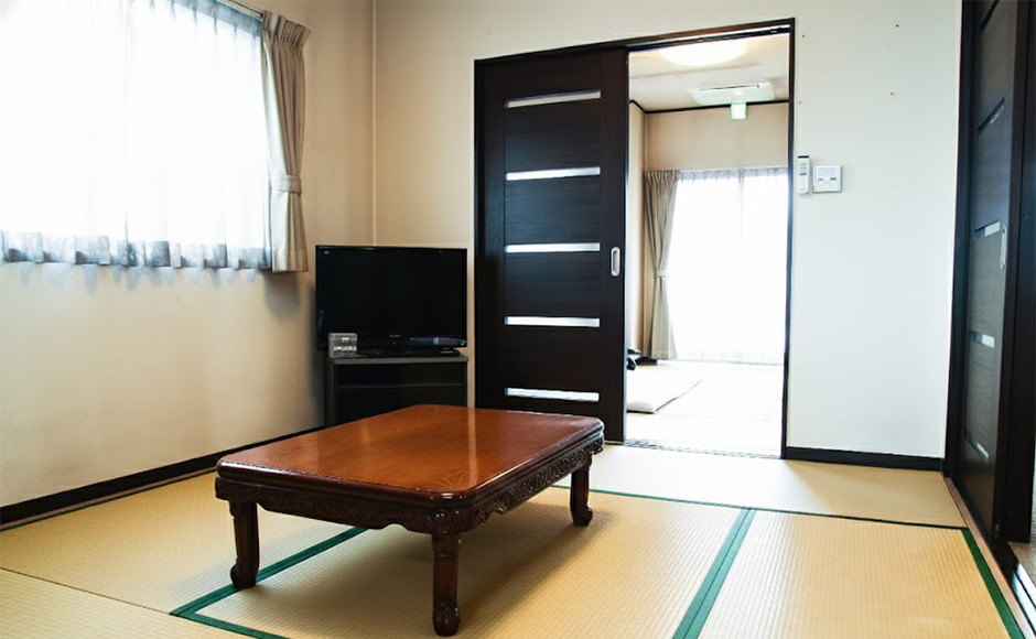 孝輝殿江刺桜木会館