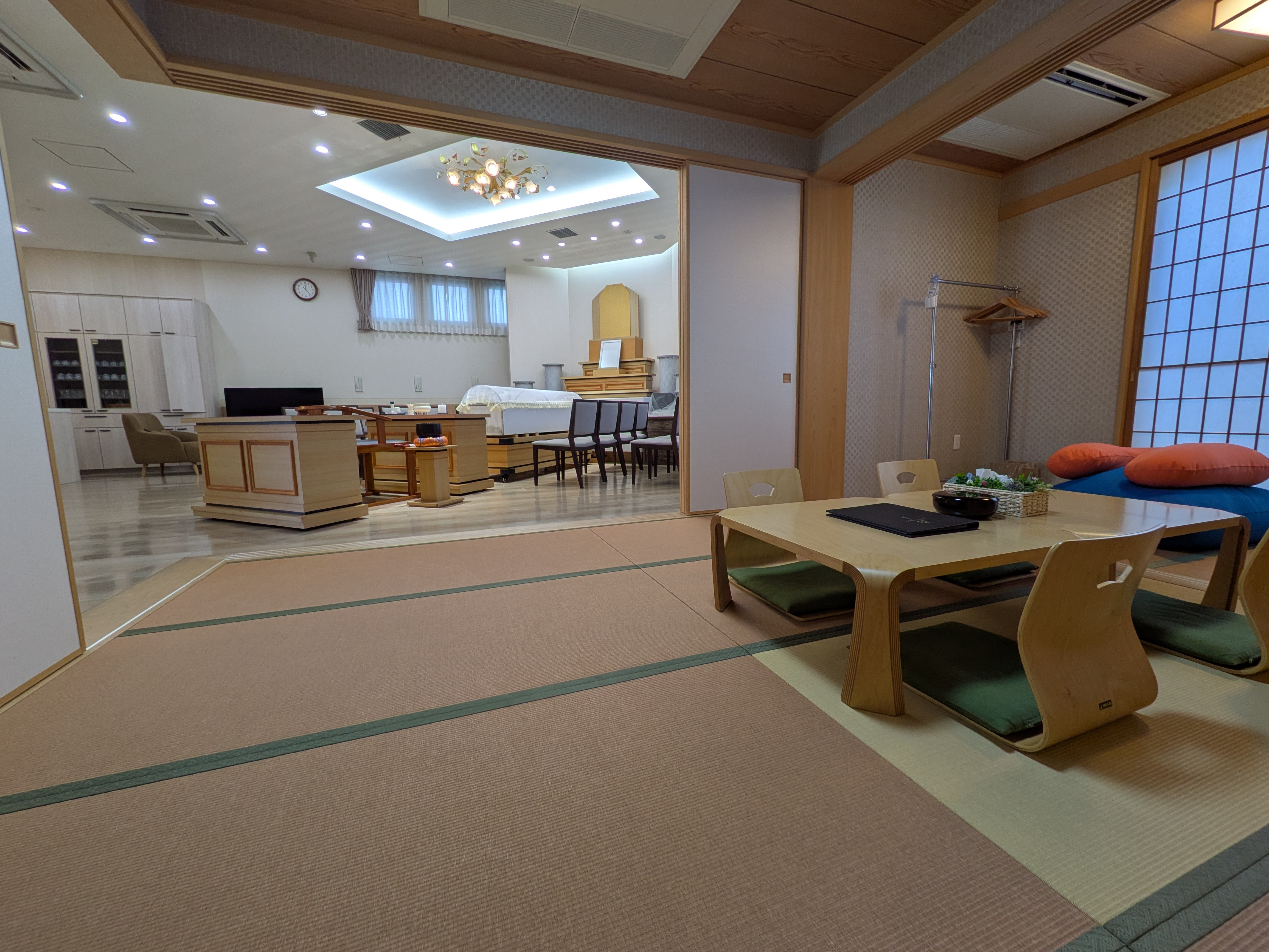 メイプルホール旭