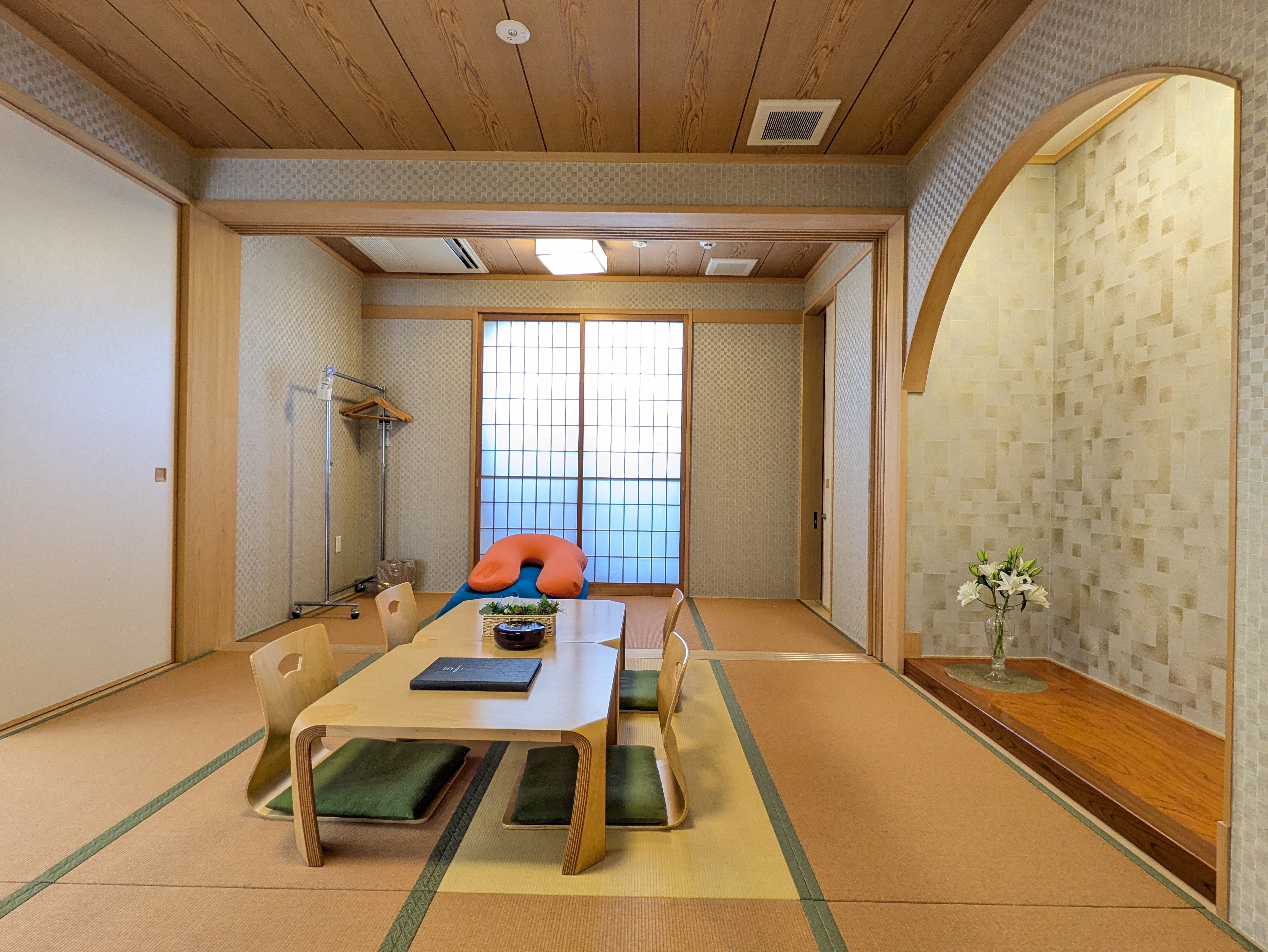 メイプルホール旭