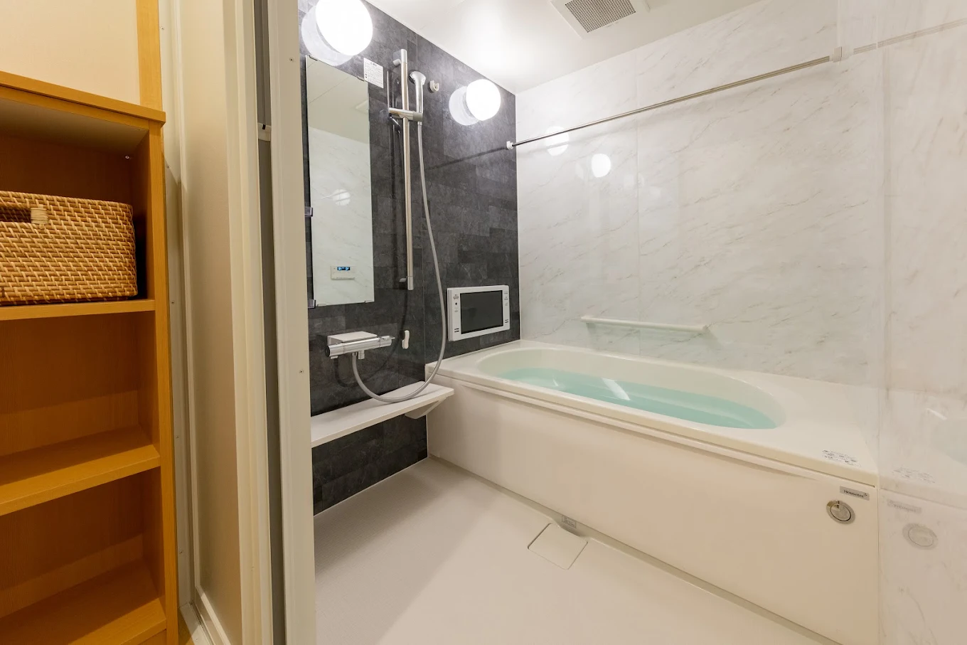 ユアホール蛍池