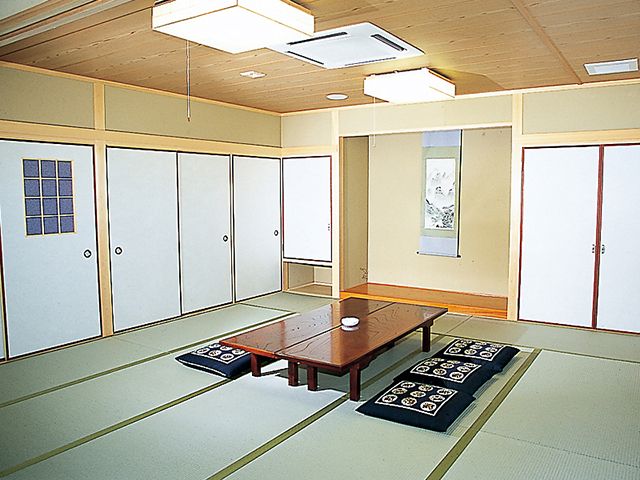 シティホールなだ