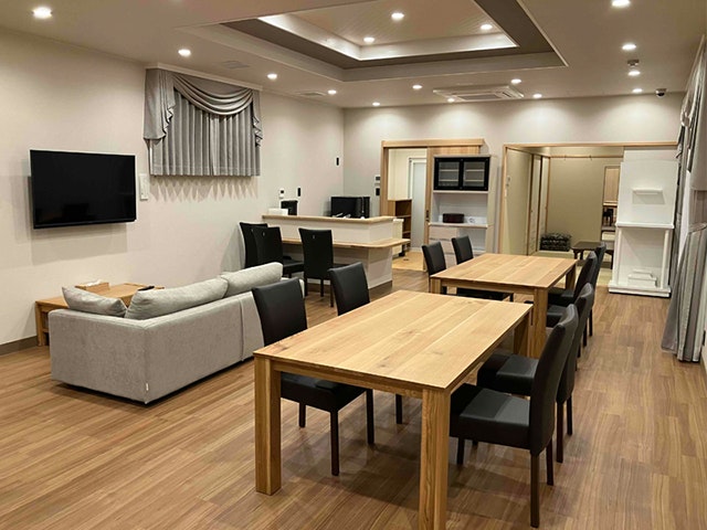 ユアホールおばやし