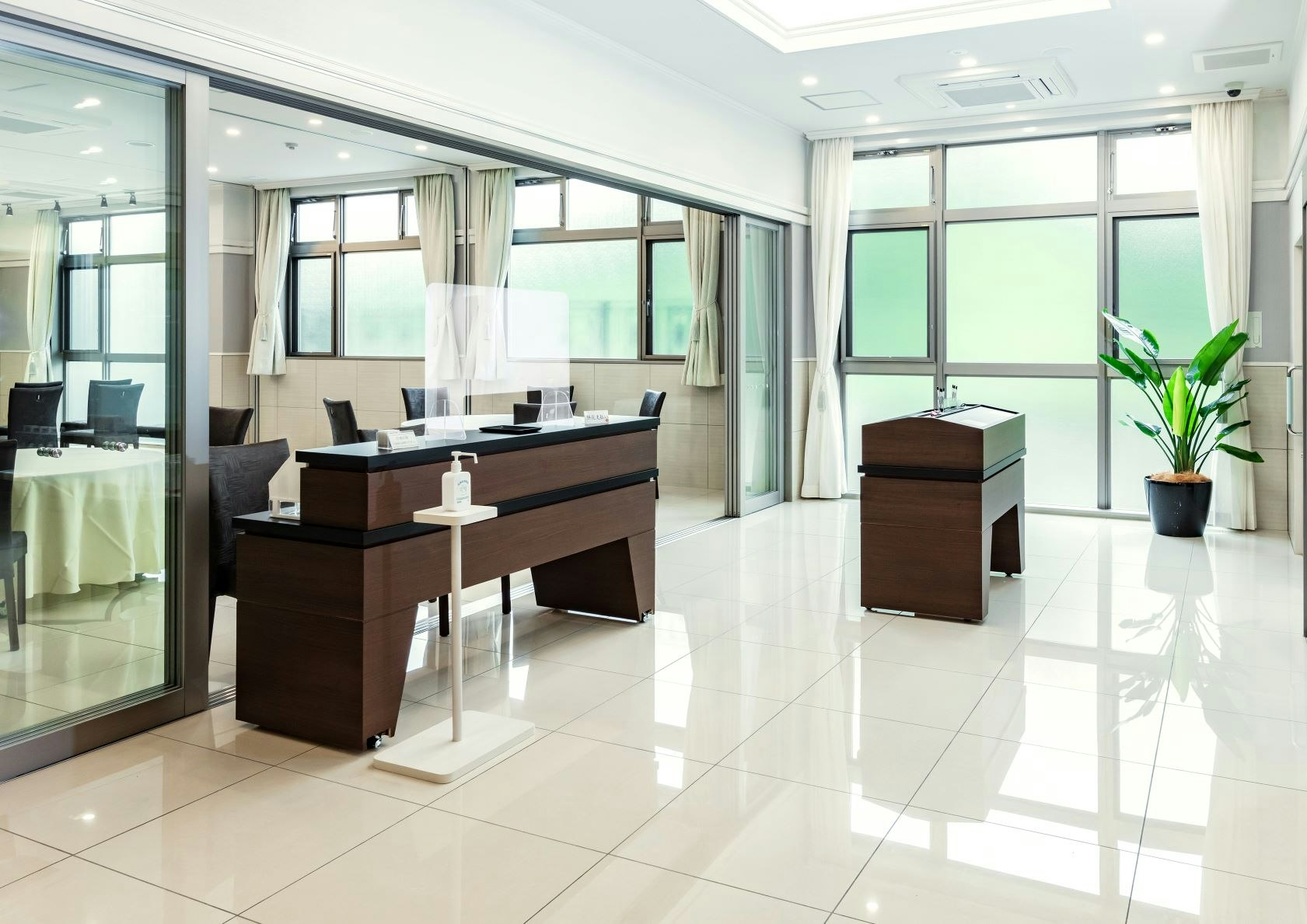 ユアホール日生中央