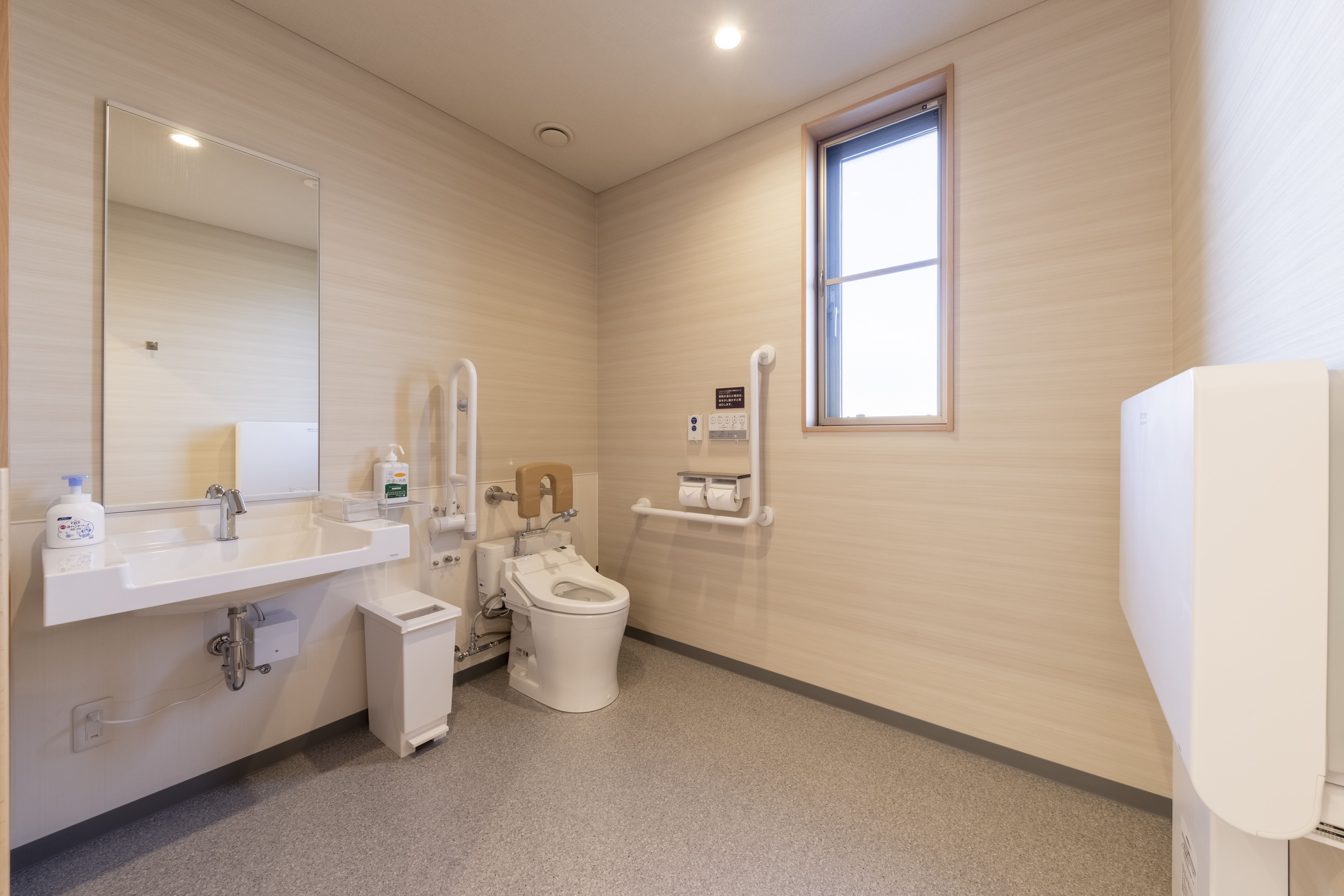 ベルモニー会館 観音寺 家族葬ホール縁