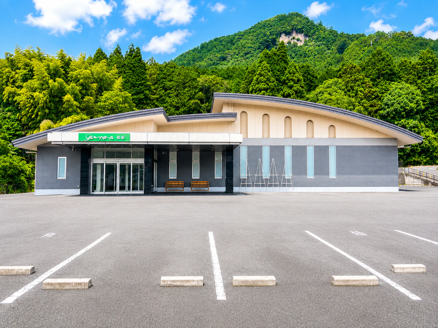 ルミーナホール柏原