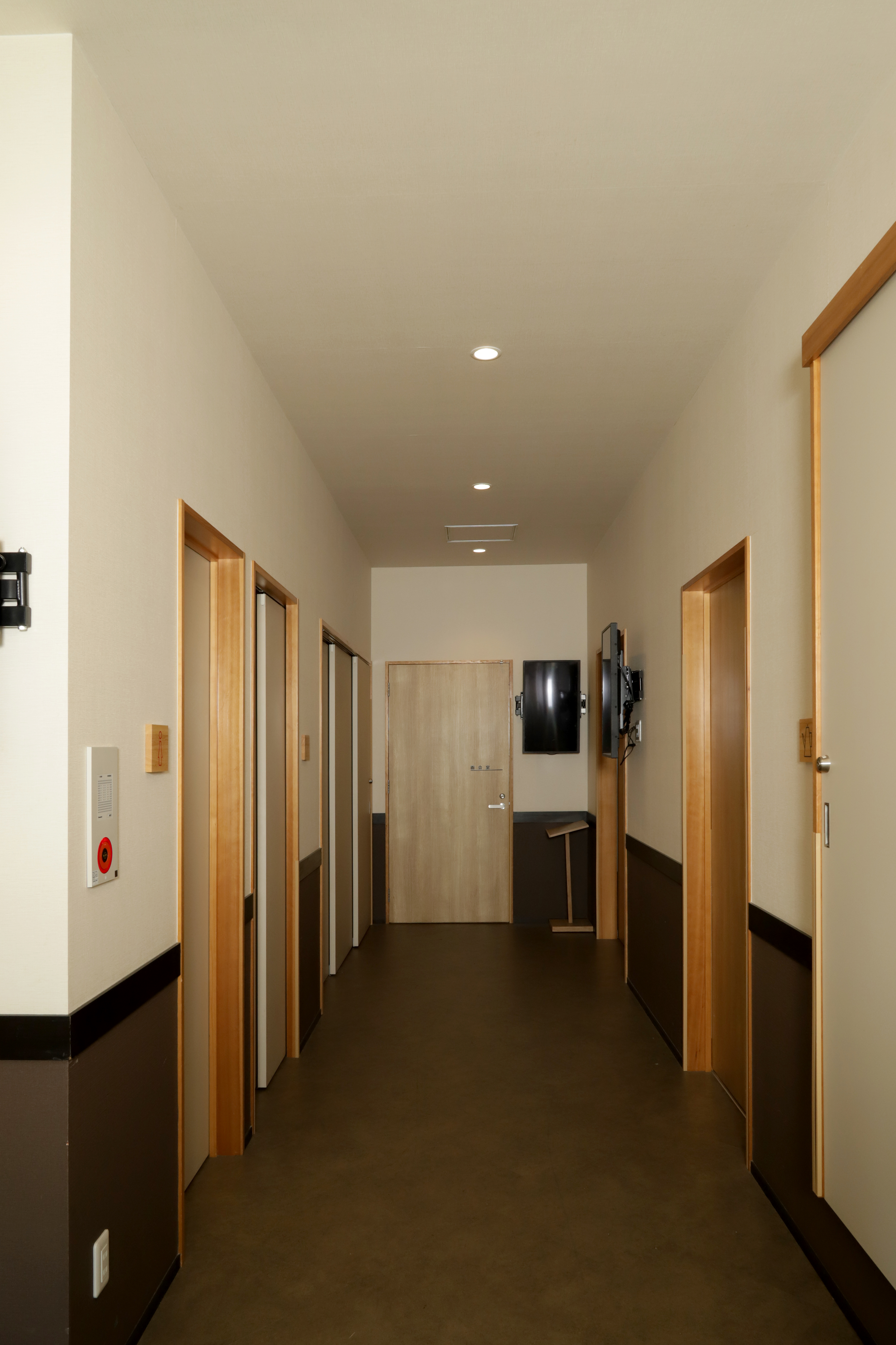 ファミマール 東大阪ホール