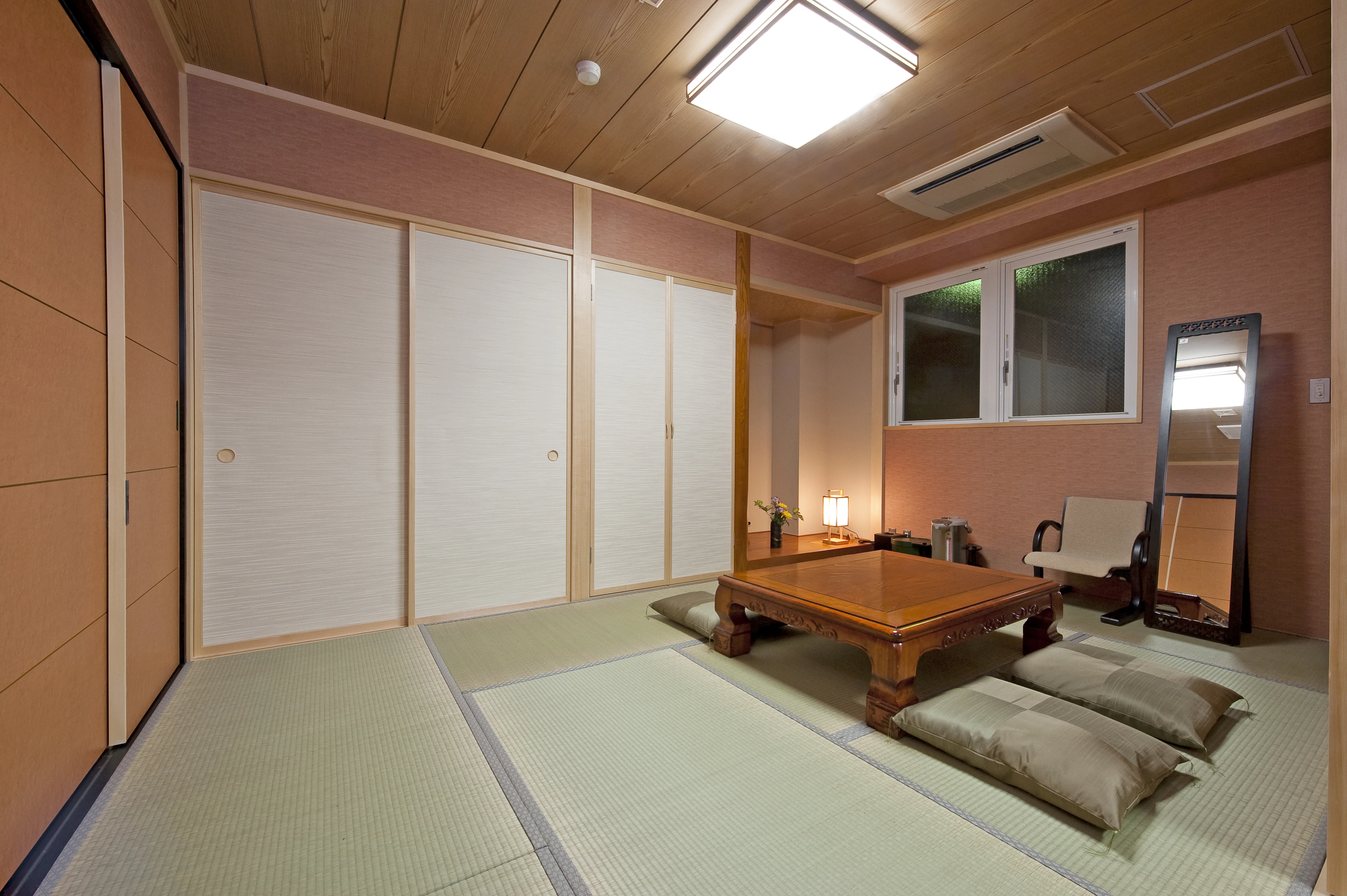 飛田給メモリードホール