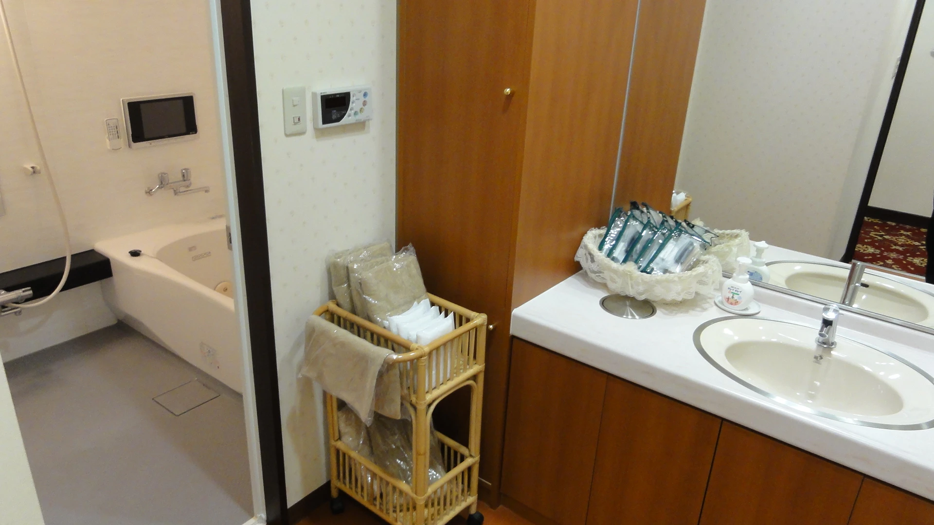 安中メモリードホール