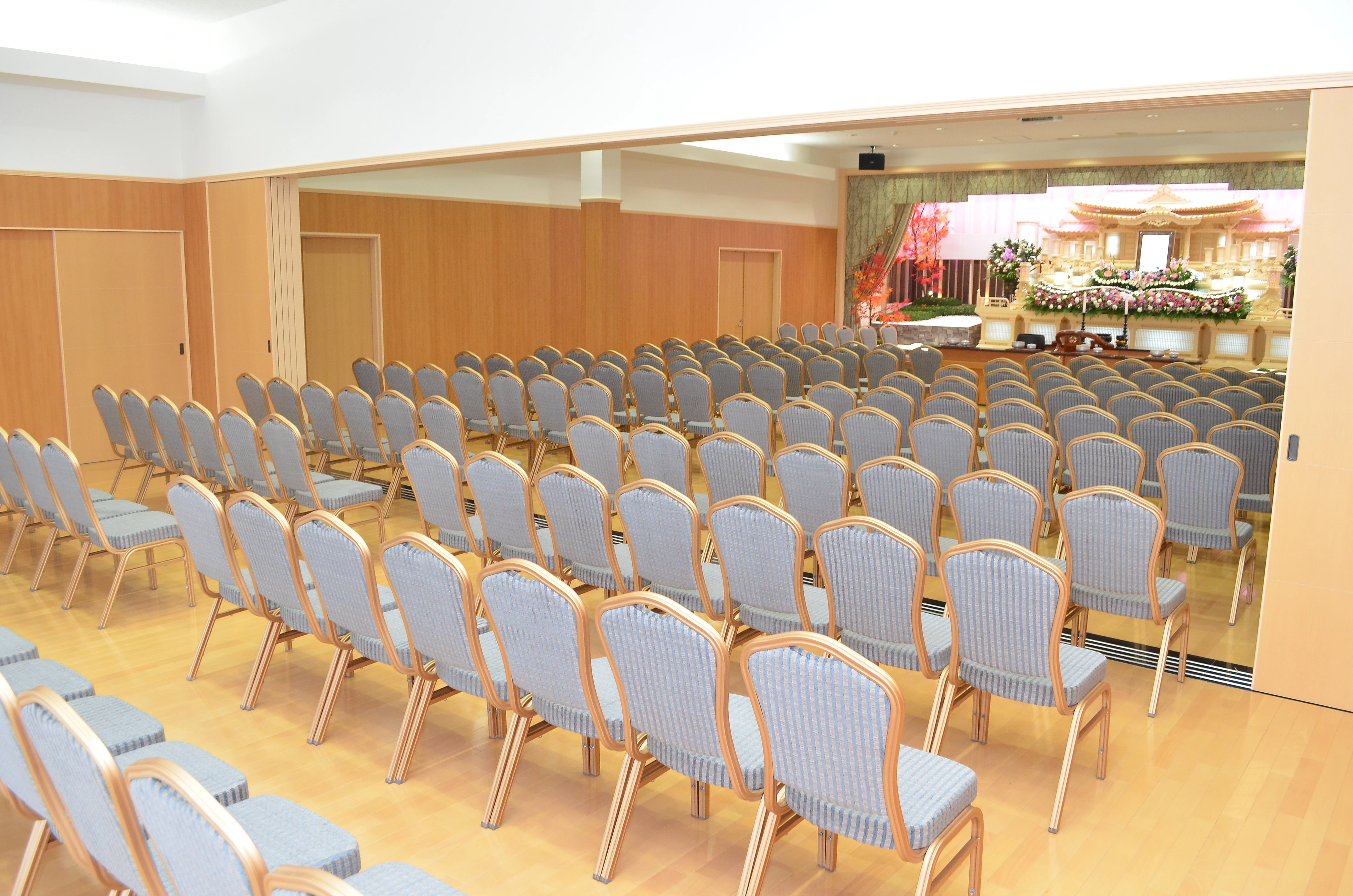 富岡メモリードホール