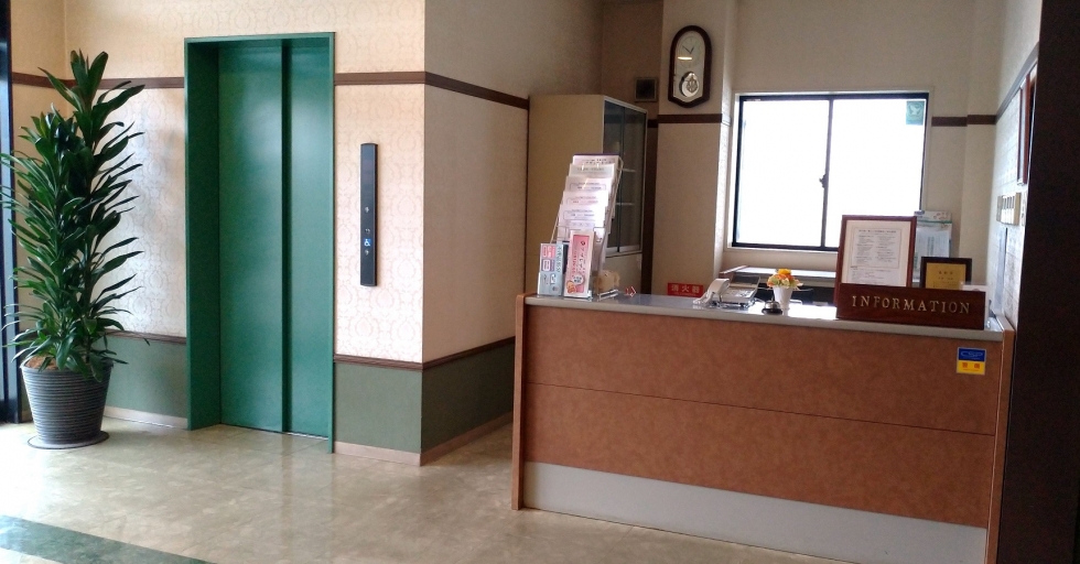 アザレア・ホール