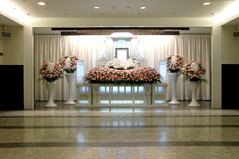 プラザヨコスカ　西村葬儀社