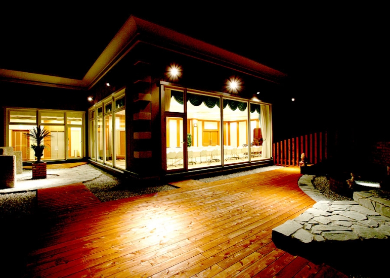 プラザヨコスカ　西村葬儀社