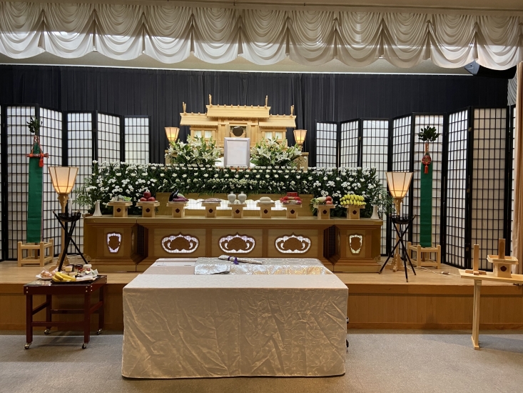 家族葬の花水木