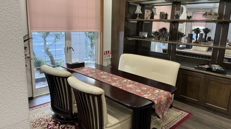 家族葬　空の木