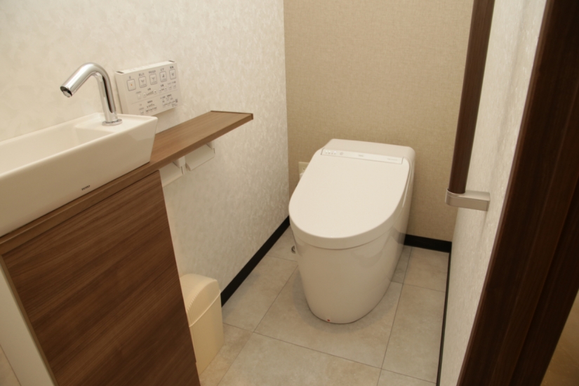 株式会社ファミマール