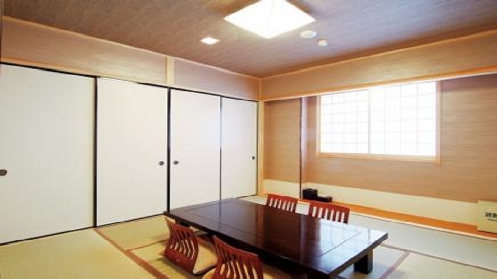 アスカ メモリアルホール六ツ野