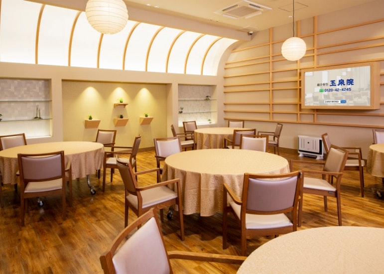 玉泉院中山会館