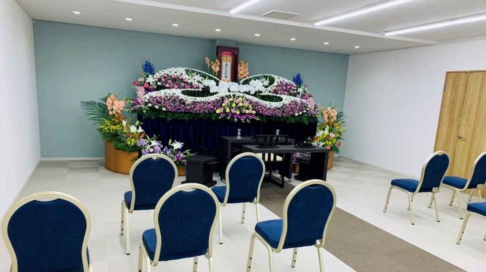 しらゆりホール