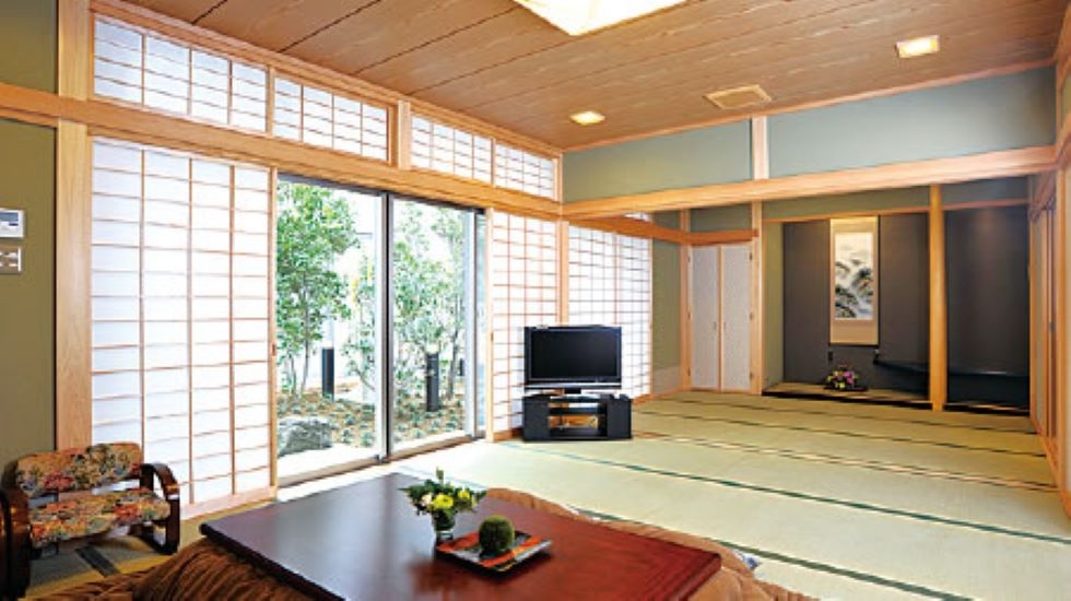 日典ラサ 華弥堂 つなとり(日典ラサ伊勢崎併設)