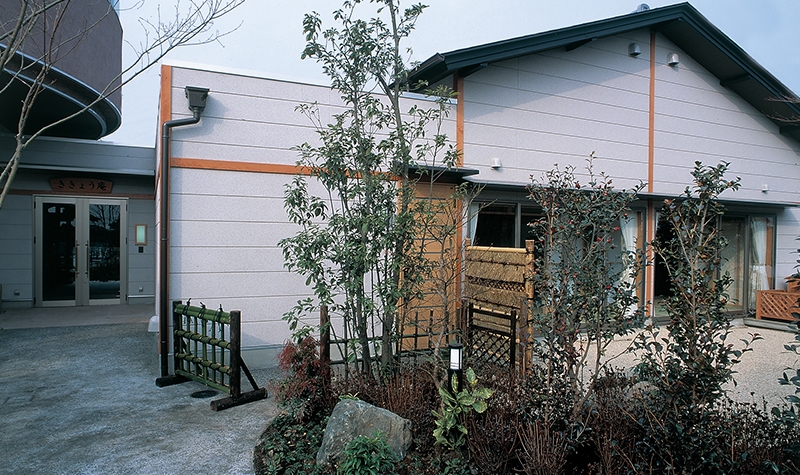 日典ラサ 華弥堂 あかぎ(日典ラサ赤城野併設)
