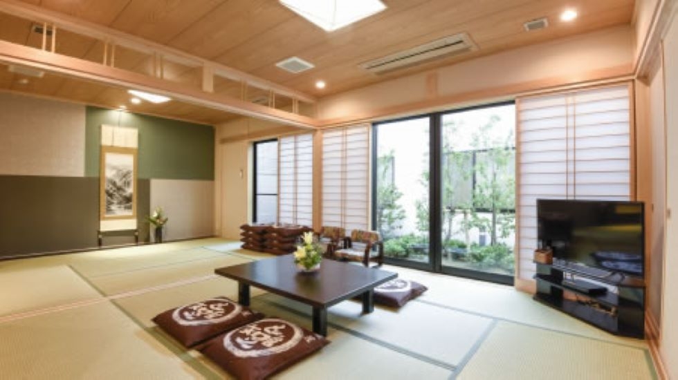 日典ラサ 華弥堂 へいわ（日典ラサ敷島併設）