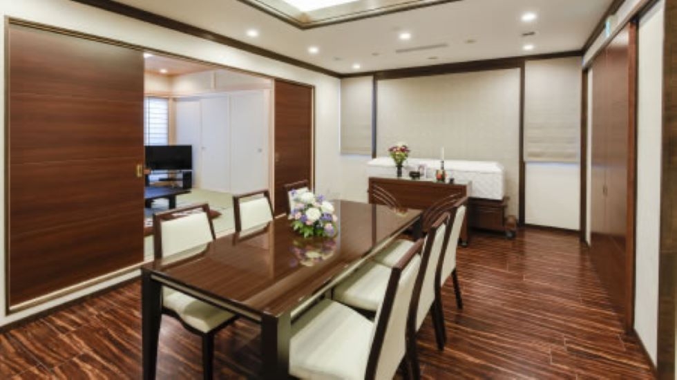 日典ラサ 華弥堂 へいわ(日典ラサ敷島併設)