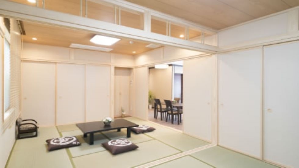 日典ラサ 華弥堂 ひろせ川(日典ラサ敷島併設)