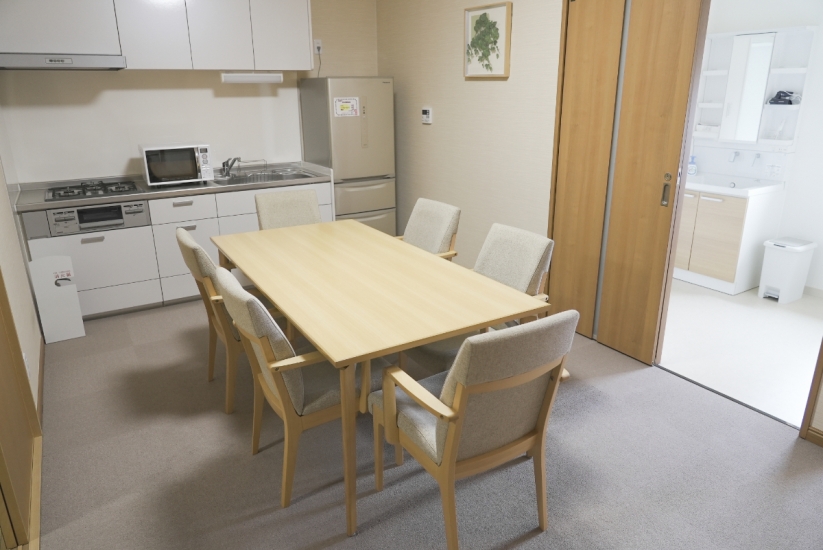 綾歌・飯山会館