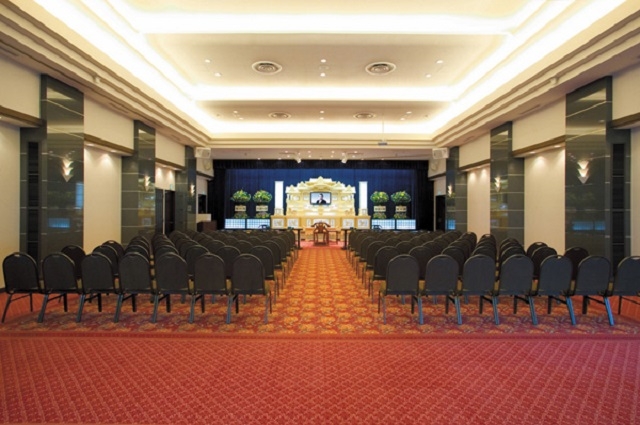 ナウエルホール川西