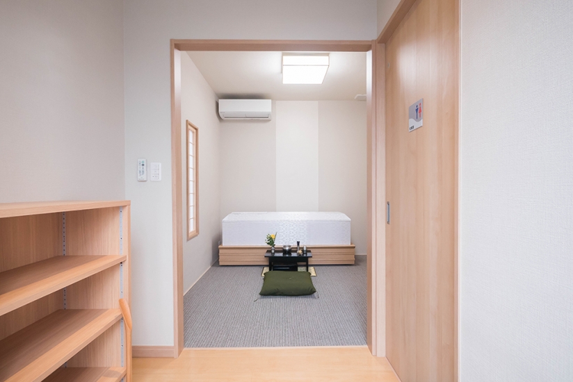 自由な家族葬 千の風 寝屋川西ホール