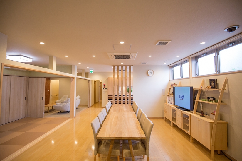 自由な家族葬 千の風 生野勝山ホール