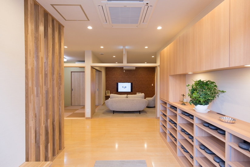 自由な家族葬 千の風 生野勝山ホール