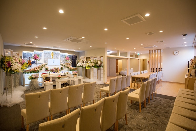 自由な家族葬 千の風 生野勝山ホール