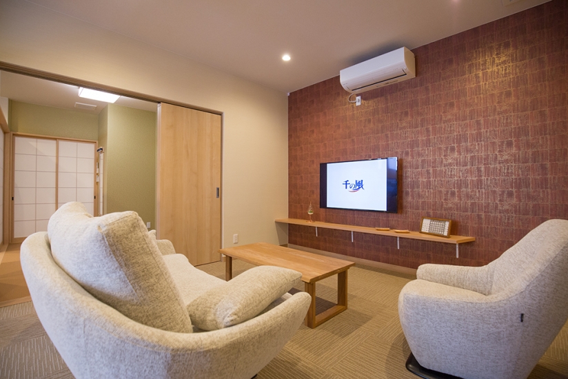 自由な家族葬 千の風 生野勝山ホール