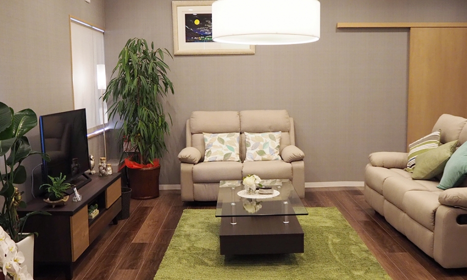 ファミーユ　久世