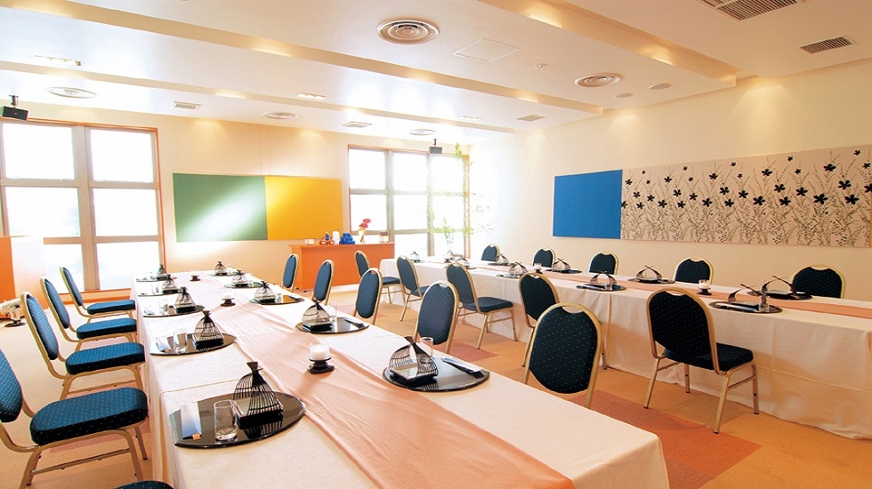 アク・サン余目