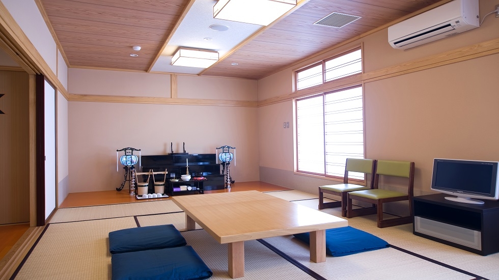 アク・サンあつみ