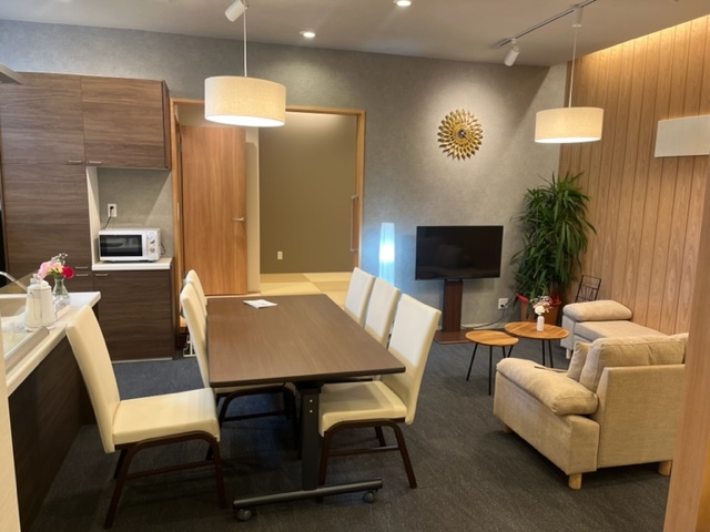 ファミーユ　枚方長尾