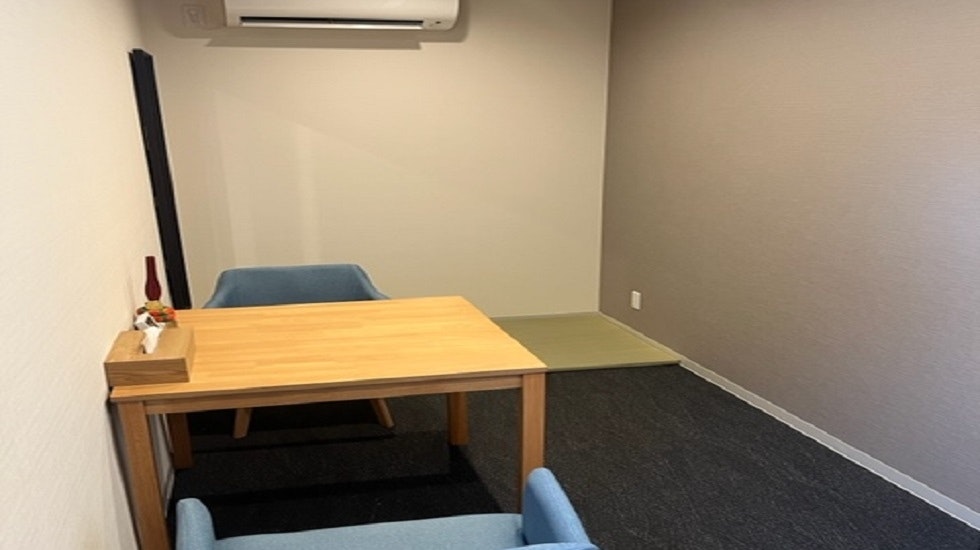 ファミーユ 枚方長尾