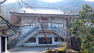 黙山斎場
