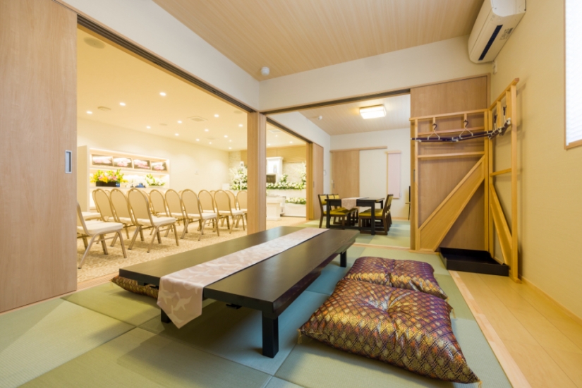 家族葬のタクセル 沓谷