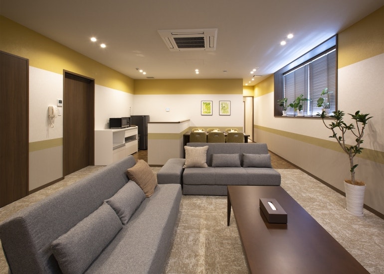 玉泉院 高城会館