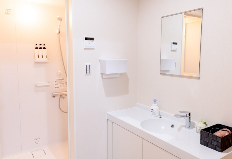 小さな森の家 石岡若松