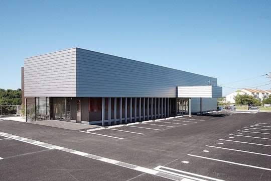 かずやコスメディア 勝立斎場・家族葬ホール勝立