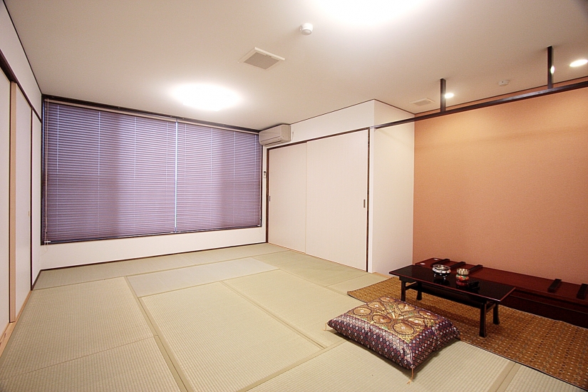 かずやコスメディア 勝立斎場・家族葬ホール勝立