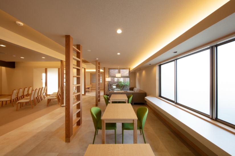 かずやコスメディア 家族葬ホール銀水