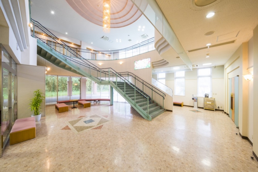 こすもすおが・南秋ホールセルビス