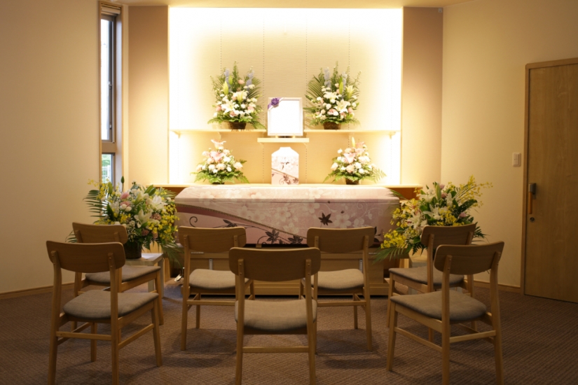 ファミリーホール四季 しんえい(花安)