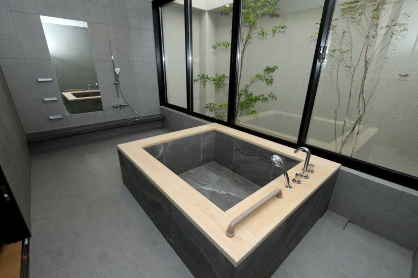 ワンランク上の家族葬ホール 木太町 公益会館 Voyage