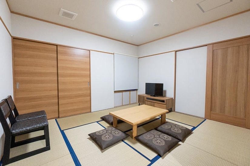 メモリードホール早岐駅前